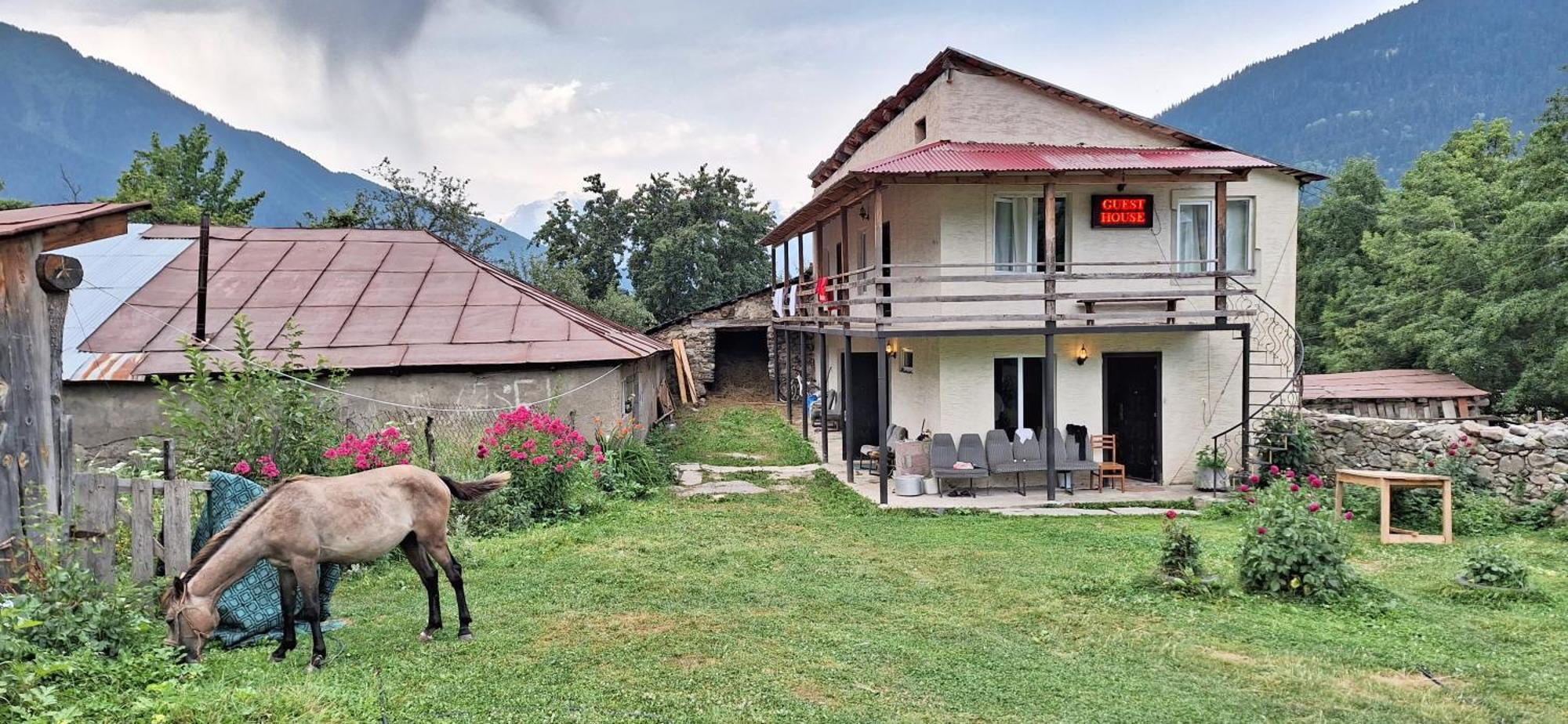 Iason Guest House In Mazeri 메스티아 외부 사진